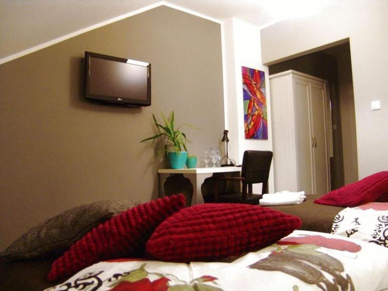 Hotel Graffit Swiebodzin Room photo